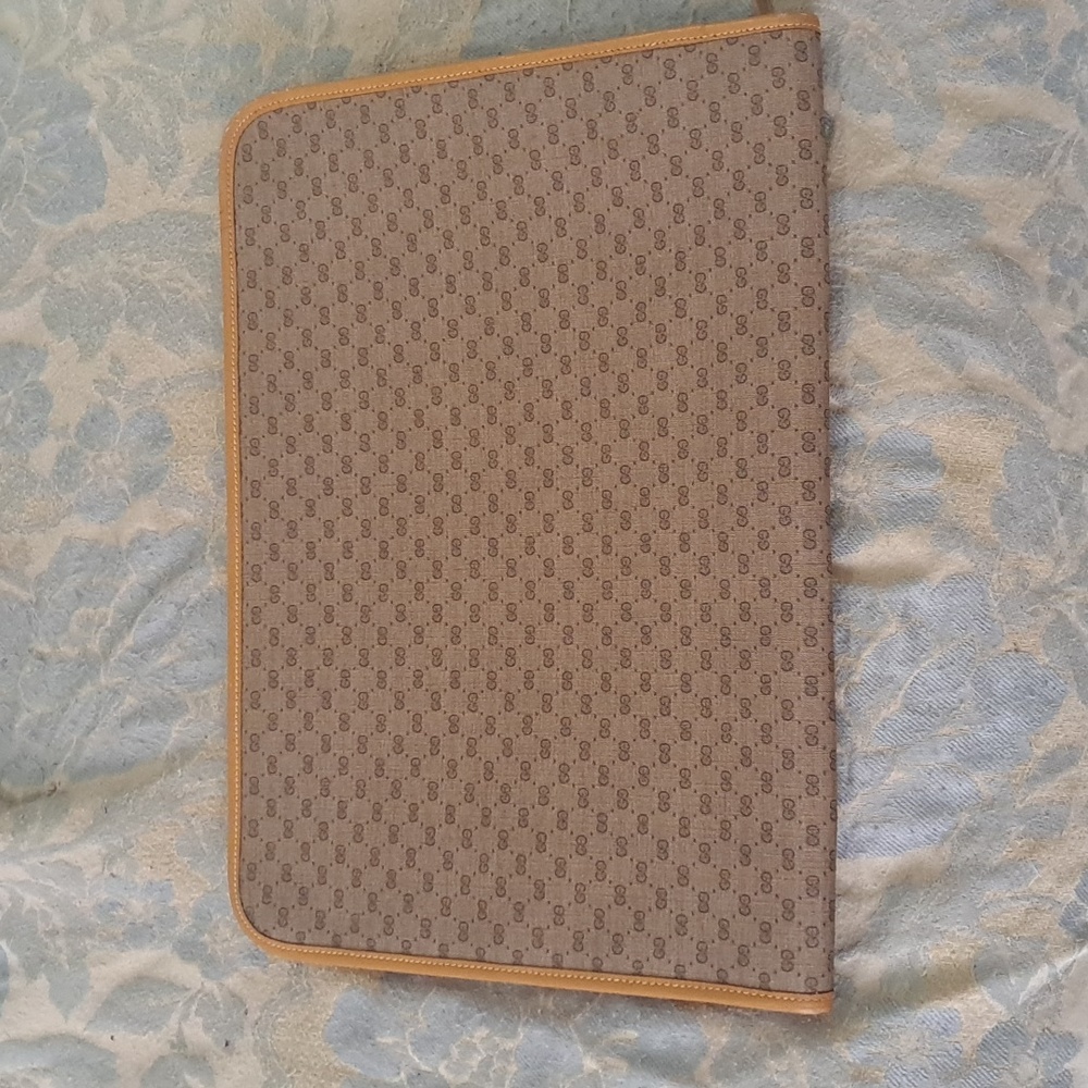 Authentic Vintage Gucci Document Folder Italy - image 3